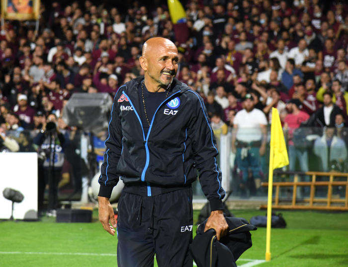 Calcio. Il Napoli batte il Leicester ed ai play off di Europa League