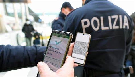 Controlli dei green pass. I poliziotti non ci stanno, Scalzo (Cosap): “Poliziotti allo sbaraglio, le leggi non sono chiare”