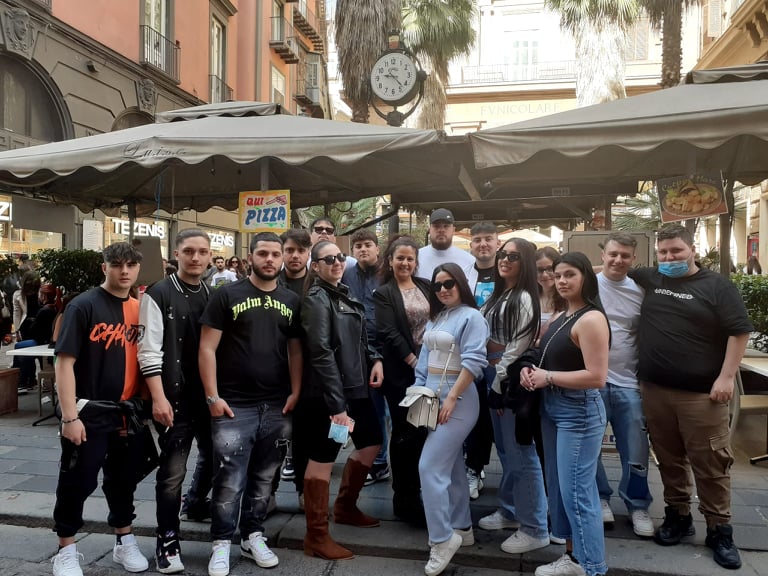 Napoli. Teatro Augusteo,  incontro De Luca e studenti napoletani all’incontro Cultura per la Pace”. La Prof Rossi: “I ragazzi coinvolti emotivamente”