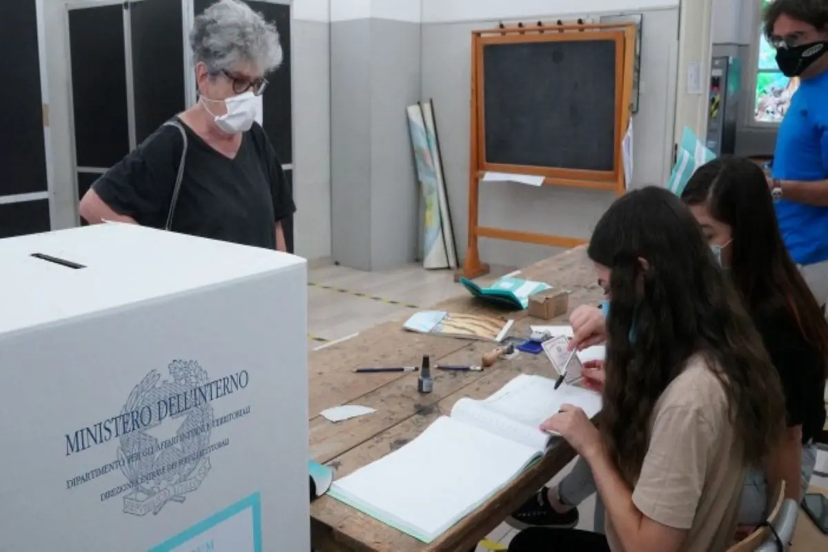 Referendum Giustizia, domani si vota. Come si vota, quorum, i quesiti…