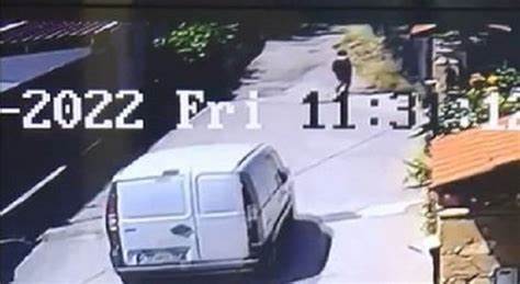 Cercola. Furgone killer, alla Tenenza dei Carabinieri un 29enne. In giornata ha investito  tre persone, un 71enne è in pericolo di vita