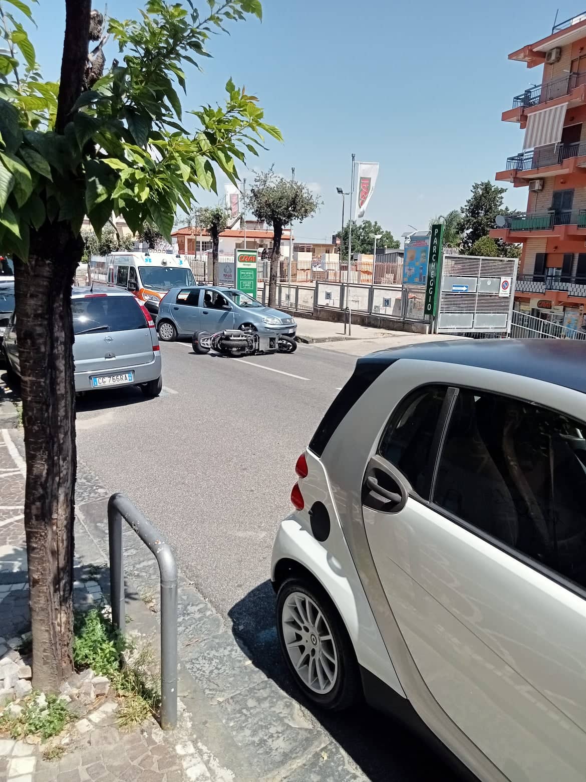 Cercola. Spaventoso incidente in via Don Don Minzoni. Centauro trasportato all’Ospedale del Mare