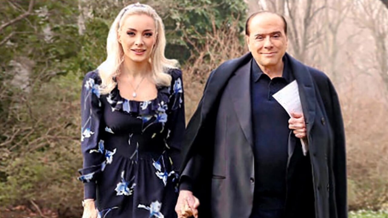 Italia al voto. Berlusconi mobilita la sua squadra per la sua compagna Marta Fascina, punta a vincere nel collegio di Acerra – Comuni Vesuviani