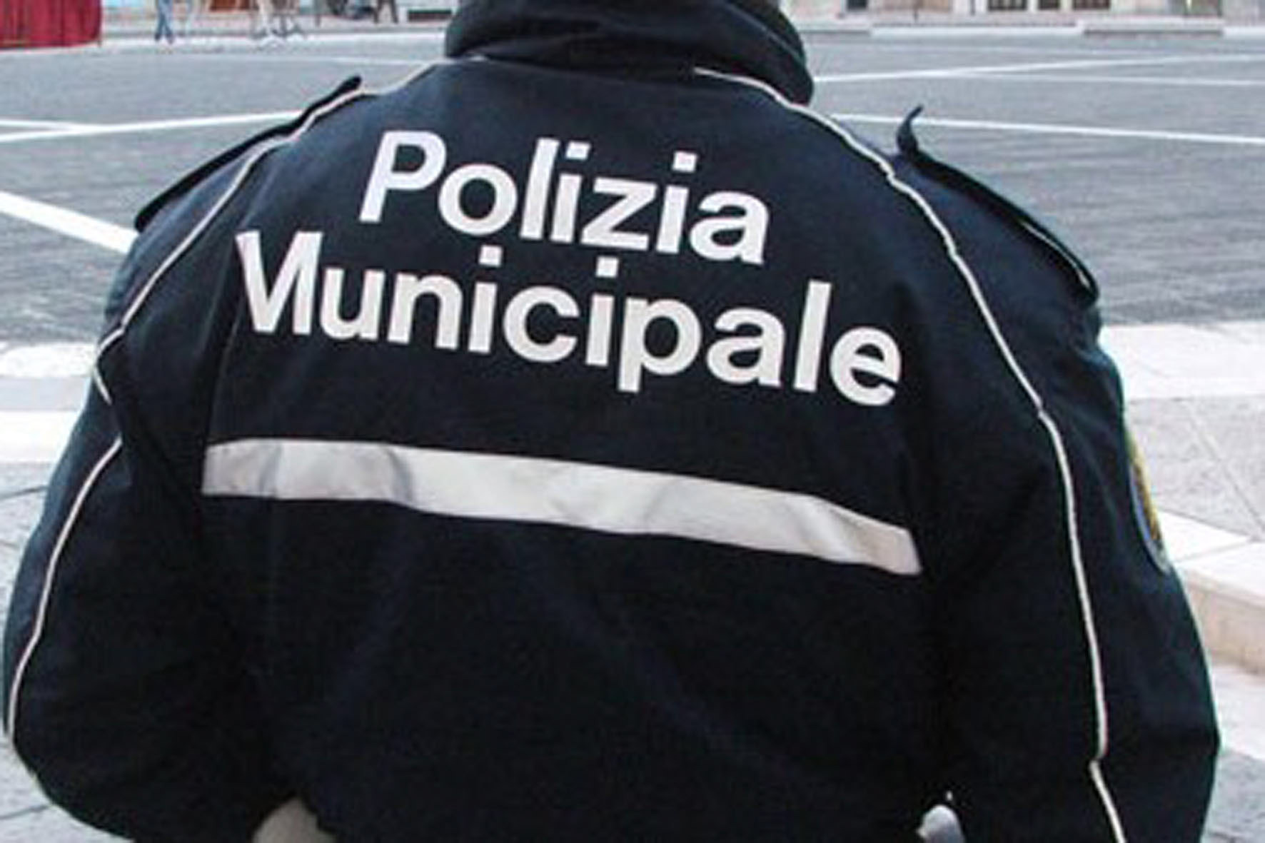 Cercola. Emergenza Polizia Municipale, solo 4 agenti in servizio:  concorso indetto 13 mesi fa e non ancora concluso, perchè? Intanto si acquistano due auto nuove, ma non ci sono poliziotti municipali