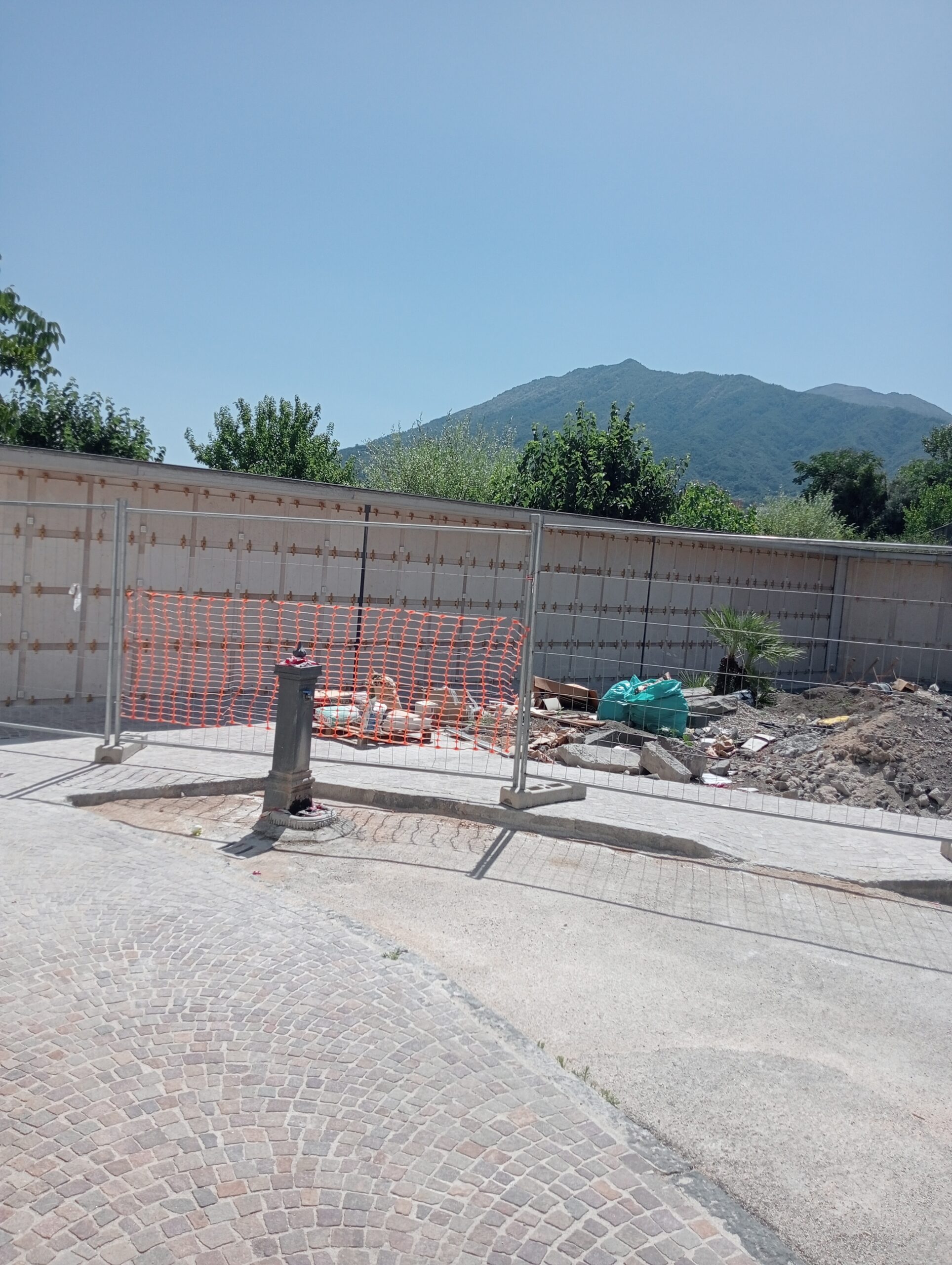 Giustizia è fatta! Il Consorzio Cimiteriale ha disposto la restituzione di 52.597€ ai 120 concessionari dei loculi  e ai 9 dei tumuli indebitamente incassati. Si va dai quasi 400€ agli oltre 700€ a famiglia