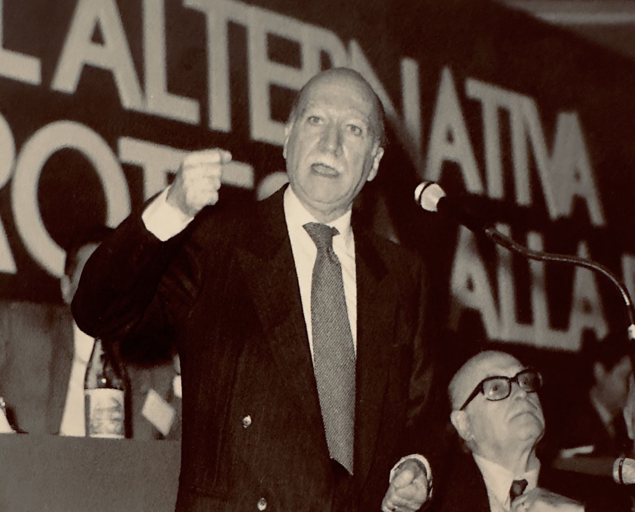 Sant’Anastasia. Via libera dalla Prefettura,  arriva la “Rotatoria Giorgio Almirante”.   Meritato omaggio al leader storico della Destra Italiana