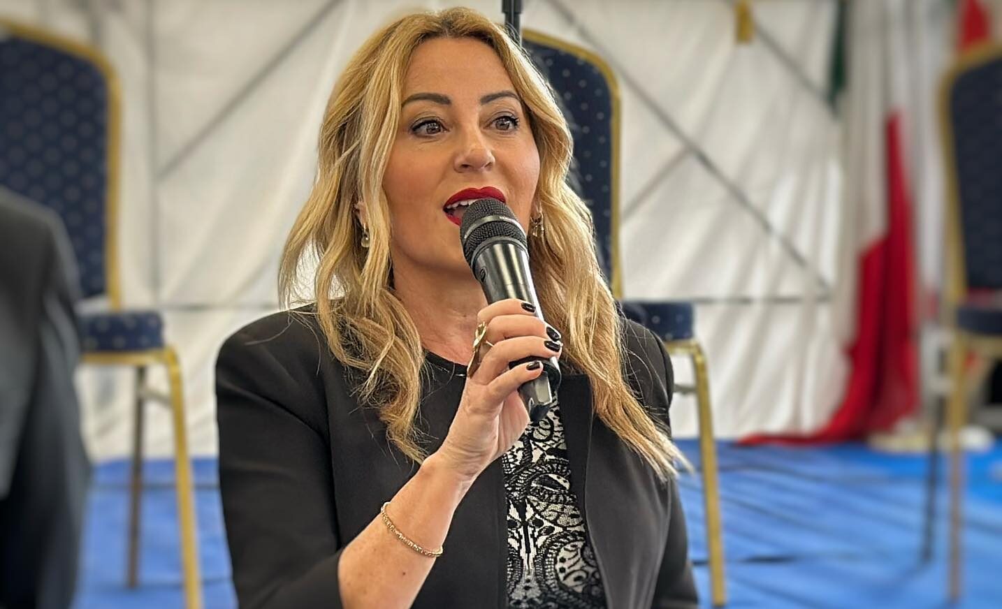 “Specialistica Cercola”. L’assessore  regionale Lucia Fortini scrive a TuttoVesuvio, il direttore  Gaetano Busiello risponde…