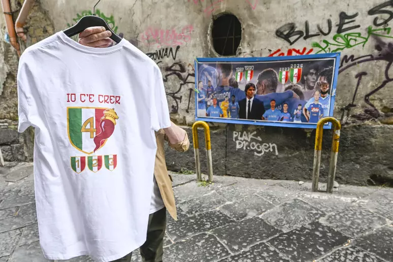 Napoli. Festa Scudetto, lunedì sul lungomare sfileranno i due bus della squadra azzurra