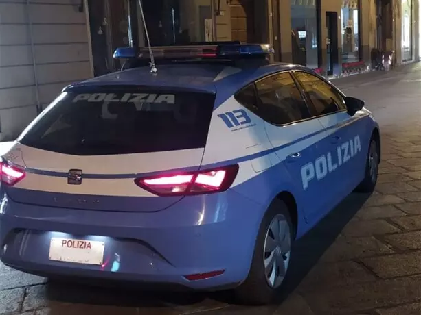 Napoli. Due giovani feriti da colpi da arma da fuoco, spari da una persona a vordo di uno scooter