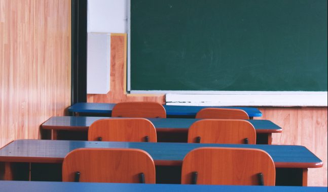 Pollena Trocchia. Al via il trasferimento del plesso Viviani, che dalle strutture modulari ritorna nella sede di via Fusco, completamente rinnovata