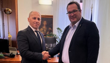 Volla. L’ex senatore Sergio Vaccaro passa con la Lega,  candidato al consiglio regionale: “Ora al lavoro per   il  candidato presidente Edmondo Cirielli. Ottima accoglienza dalla Lega Campania”