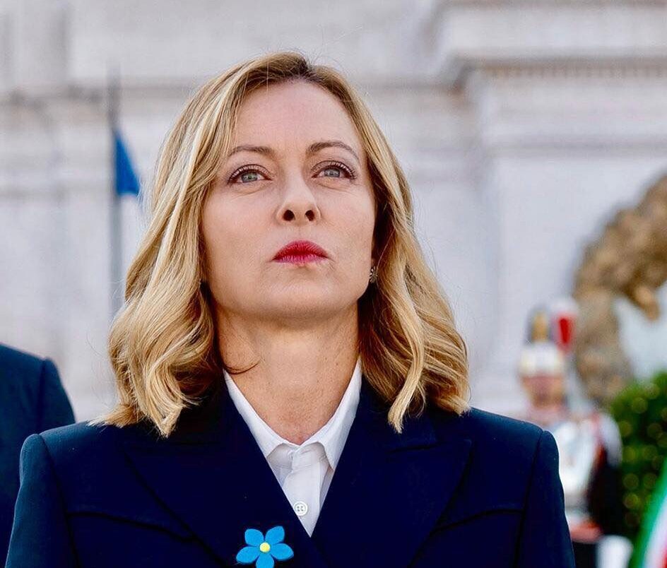 Giorno dell’Unità Nazionale e delle Forze Armate, Giorgia Meloni: “Onoriamo il sacrificio di chi, con coraggio e dedizione, ha difeso la libertà e l’unità della nostra Patria”